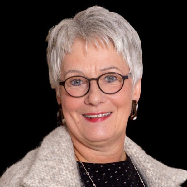 Prof. Dr. Andrea Pach